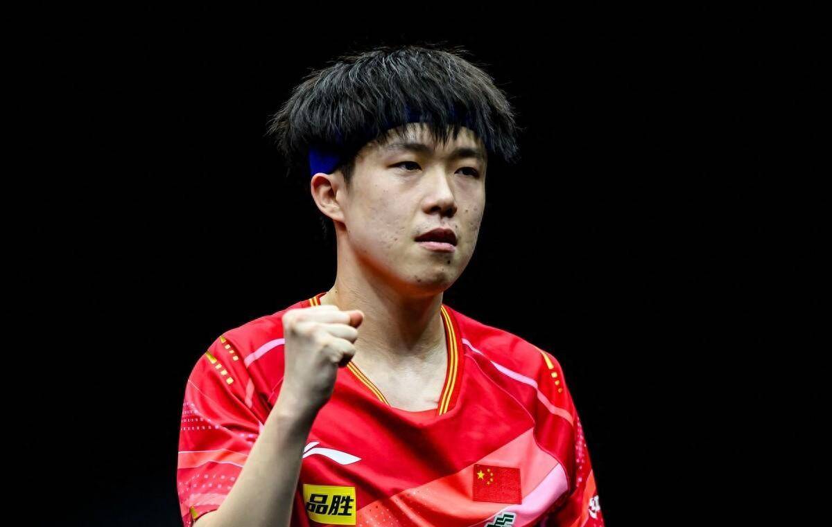 DFM翻盘FLY，Crisp单局斩获MVP焦点之战淘汰赛，让粉丝疯狂欢呼的简单介绍