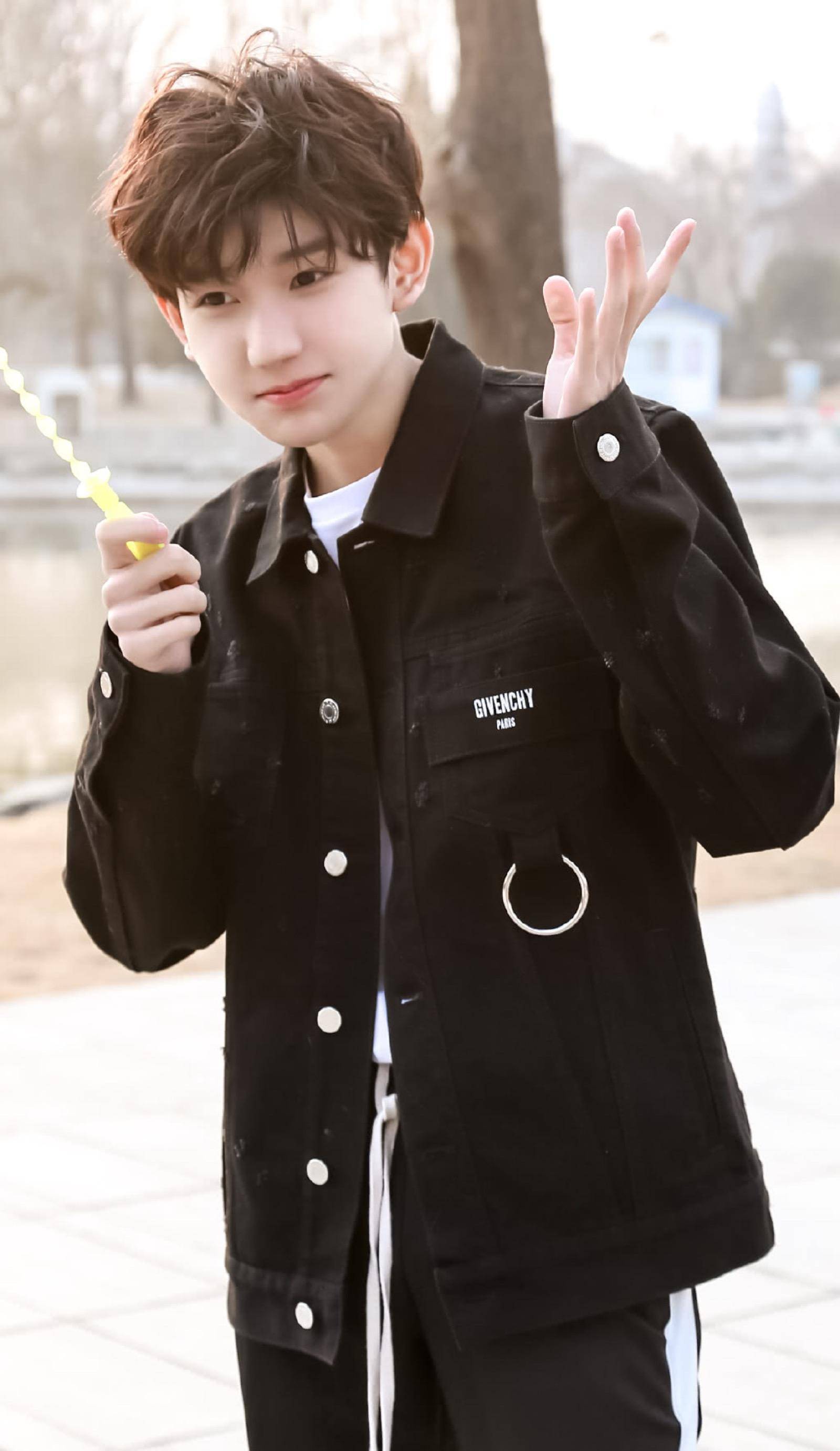 C9绝杀T1，Oner开启传奇时刻强强对话全球总决赛，让粉丝疯狂欢呼