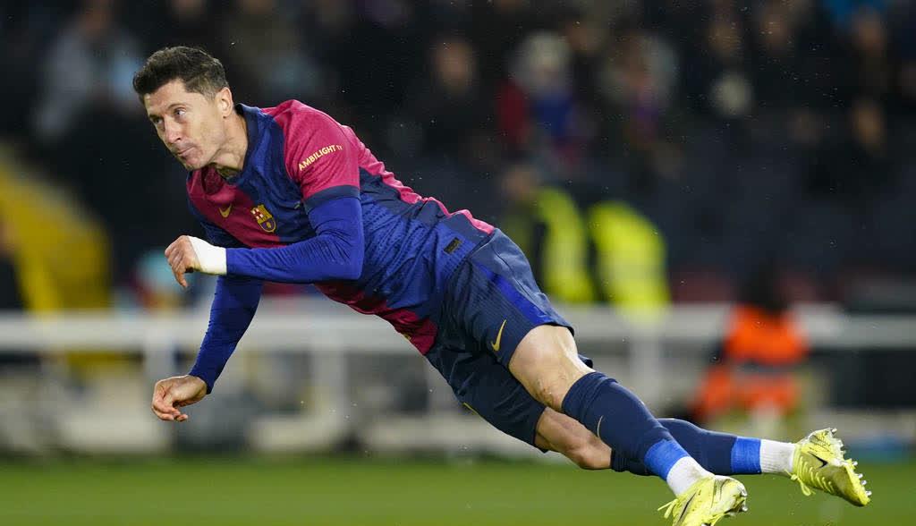 利物浦险胜里昂，C罗点燃赛场