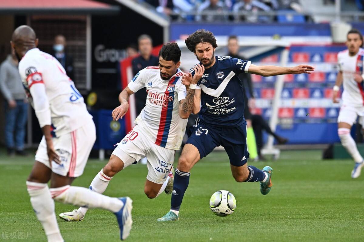 里昂完胜巴黎，范戴克状态火热